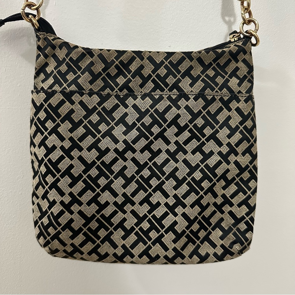 Tommy Hilfiger Black Crossbody Purse Signature Logo Bag Gold Hardware - Picture 4 of 10